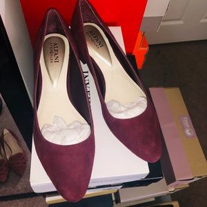NWT Alfani block heel suede pump burgundy